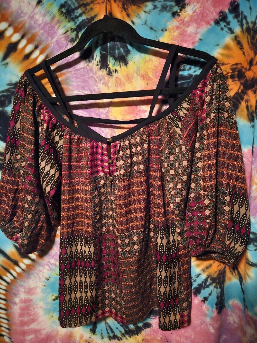 Hippie Laundry Lightweight Crop Peasant Top Red, Black & Golds Womens MED